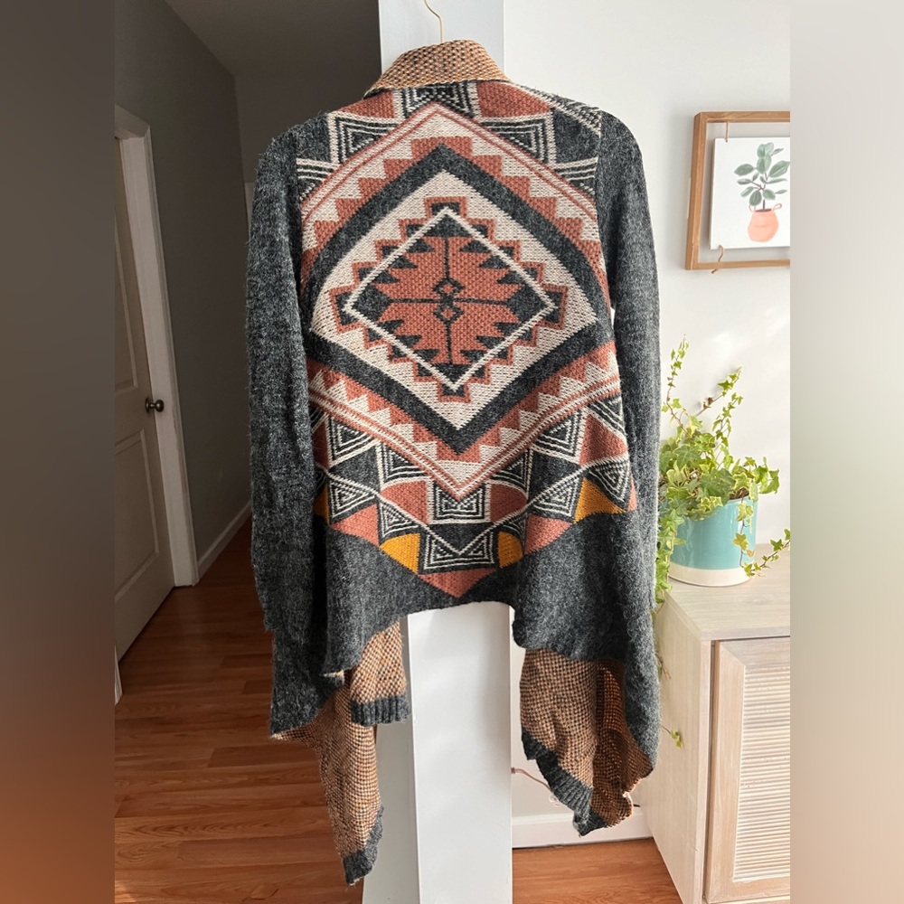 Debut Grey Aztec Print Open Front Long Sleeve Asy… - image 4